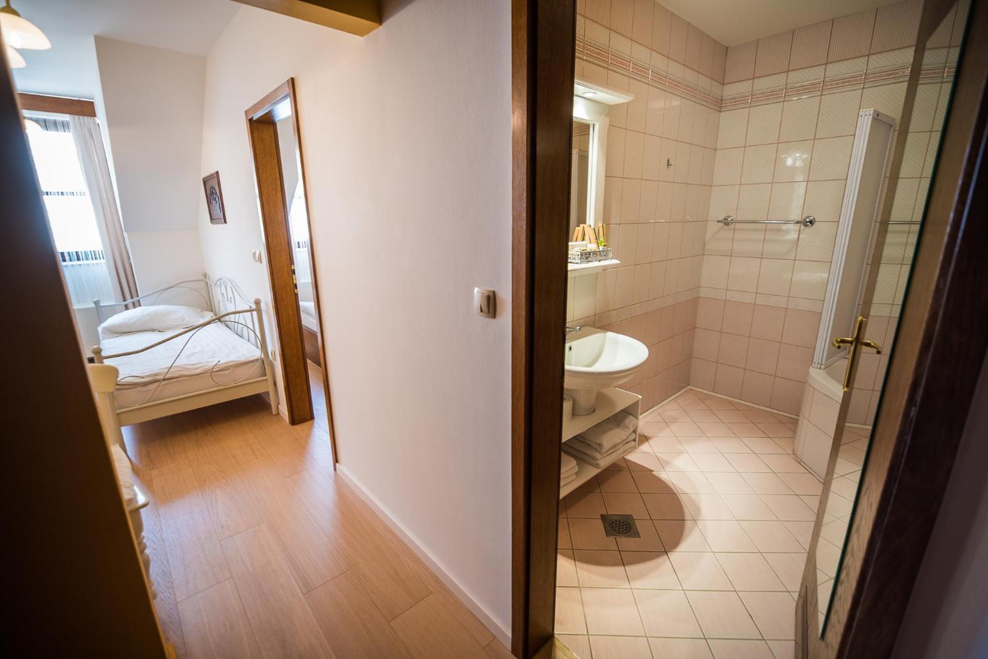 Splavar Rooms Brežice Rom bilde